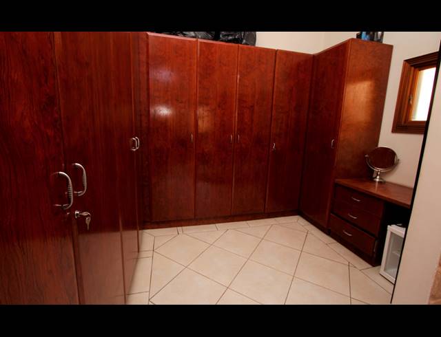 3 BEDROOM HOUSE FOR SALE IN BEDFORD GARDENS